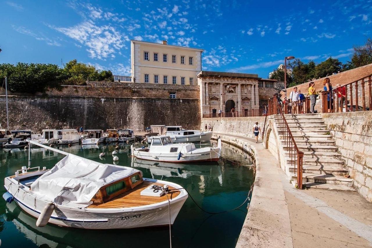 City Harbour Deluxe Suites Zadar Buitenkant foto