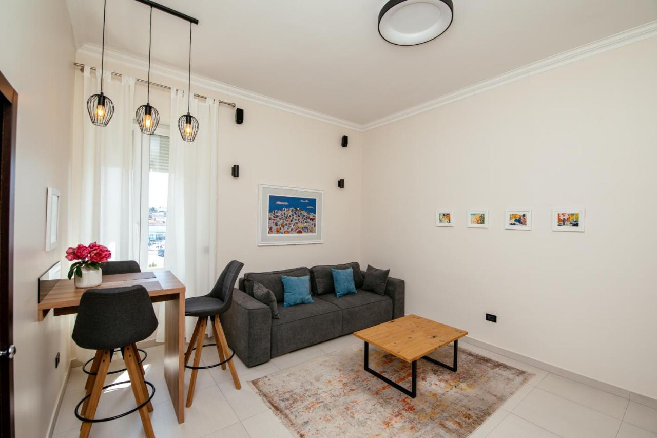 City Harbour Deluxe Suites Zadar Buitenkant foto