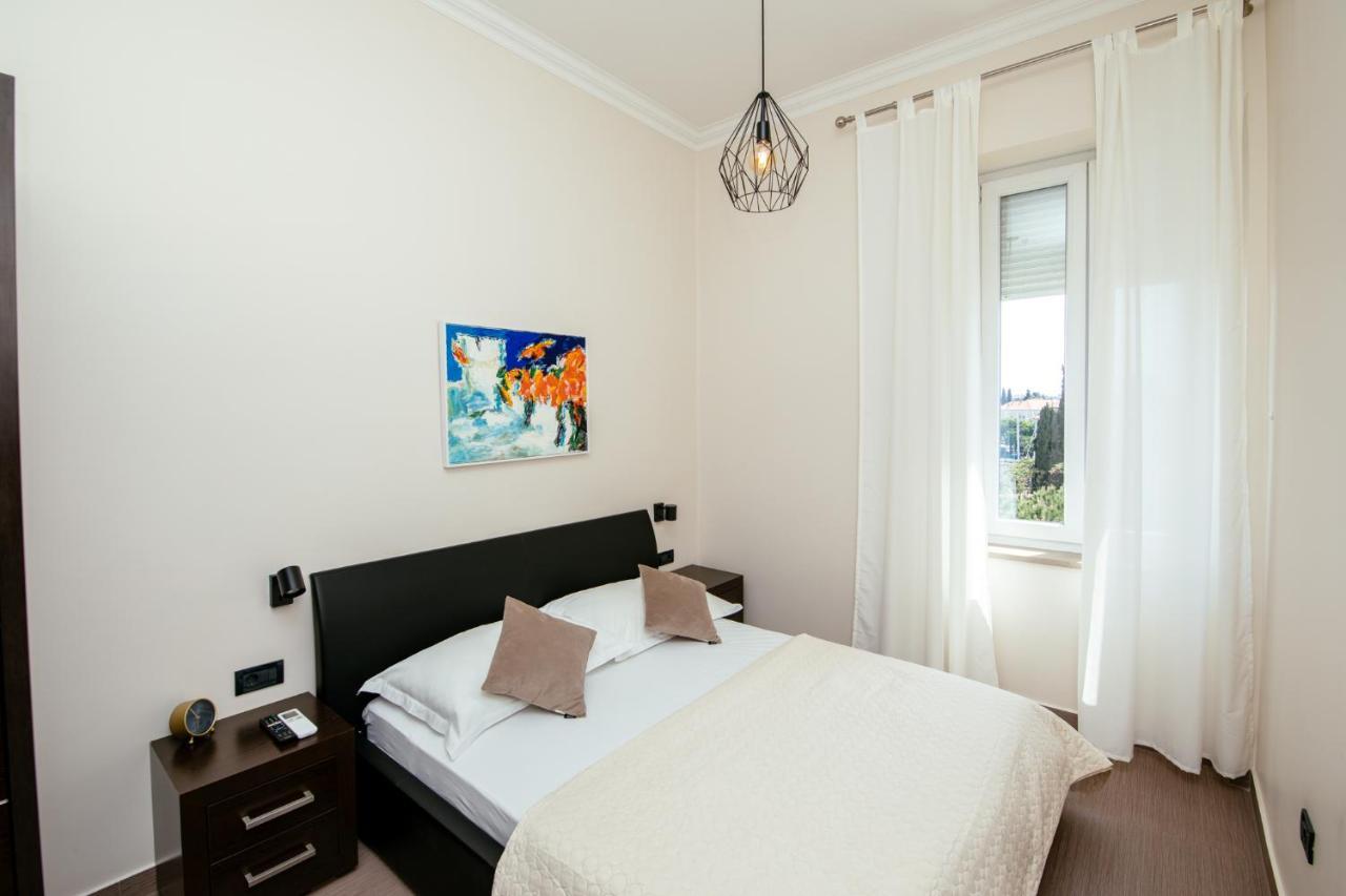 City Harbour Deluxe Suites Zadar Buitenkant foto