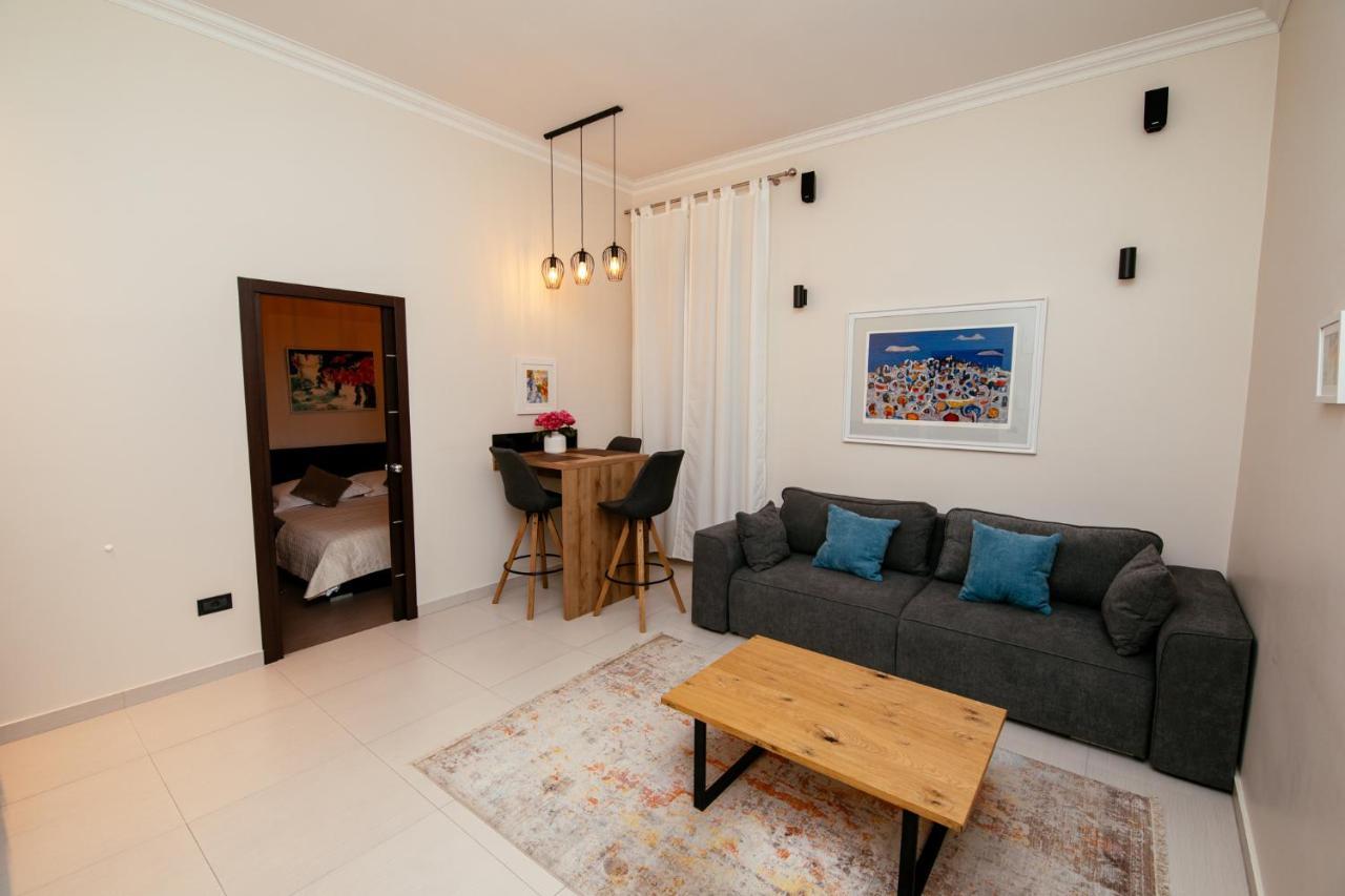 City Harbour Deluxe Suites Zadar Buitenkant foto