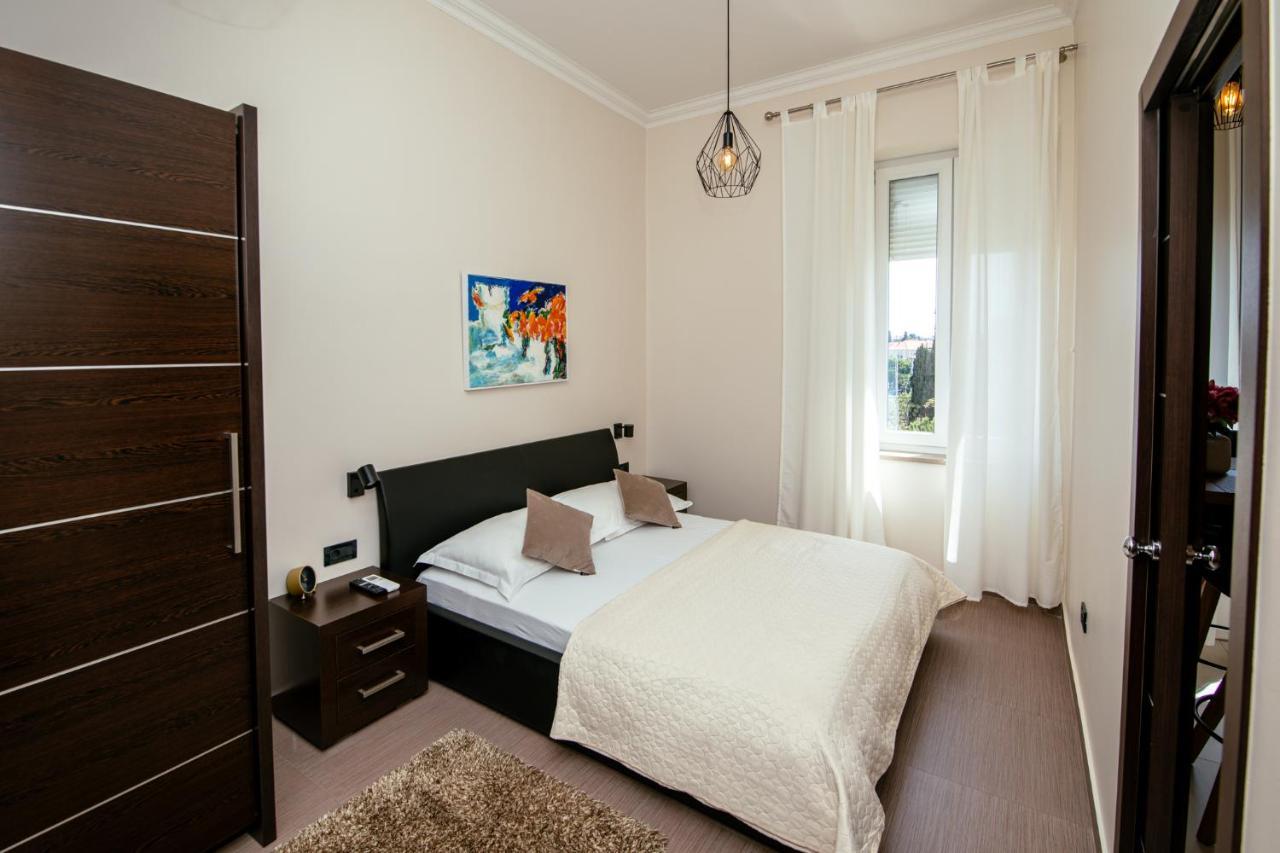City Harbour Deluxe Suites Zadar Buitenkant foto